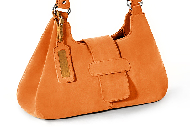 Handcrafted women's luxurious elegant handbag in premium apricot orange leather. Perfect for elevated everyday style.   
                Choose from our luxurious collections of leather and fabric to perfectly match your handbags to your outfits.